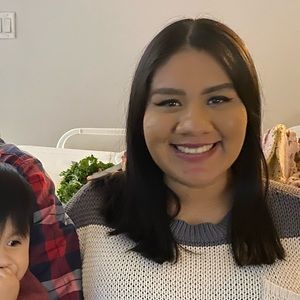 Meet your Posher, Cynthia